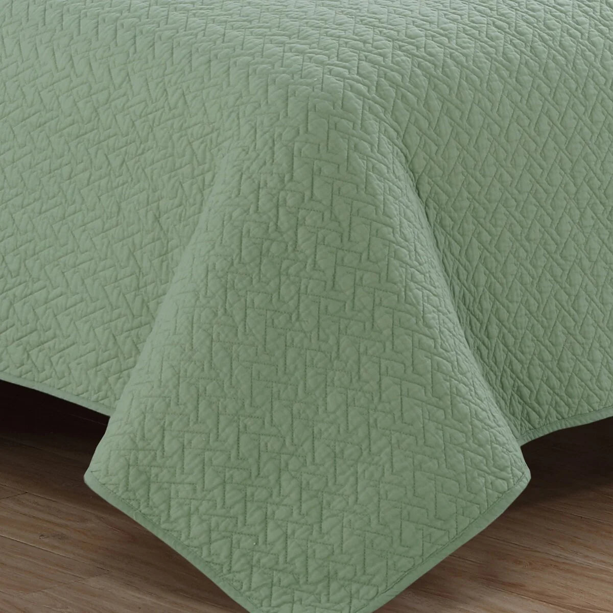 Copper Grove Avon Quilt Set