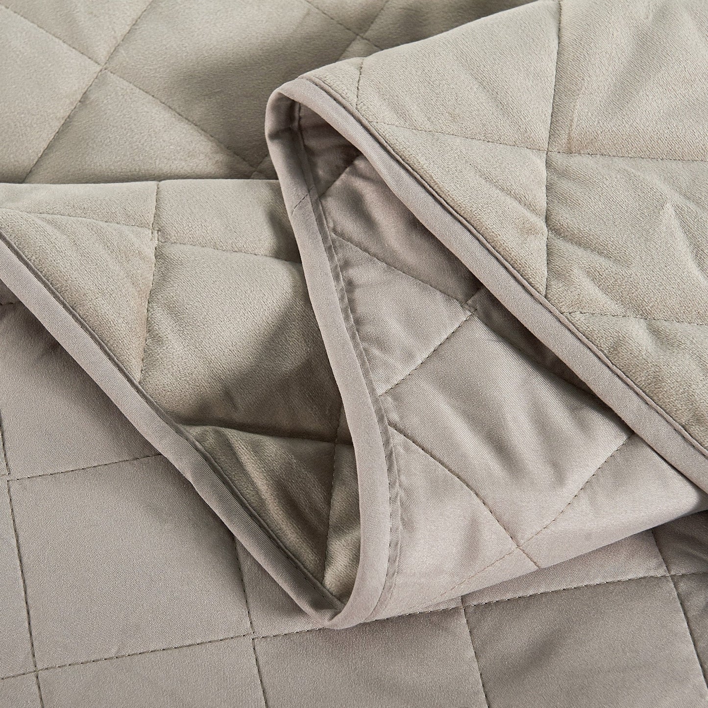 Serenta Velvet Quilts 5 Piece Ultra Soft Floor Touching Bedspread Set