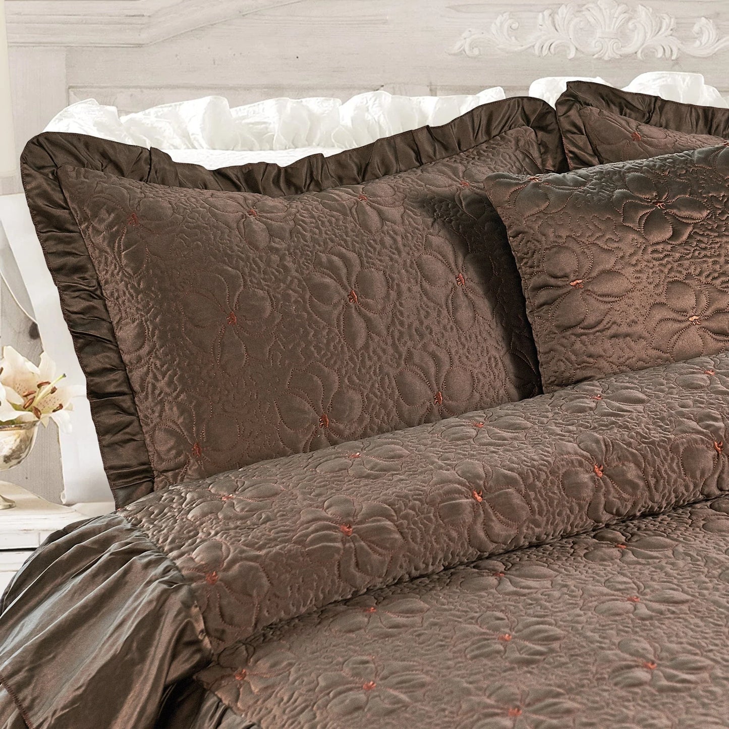 Serent Matte Satin Ruffle Bedspread Set