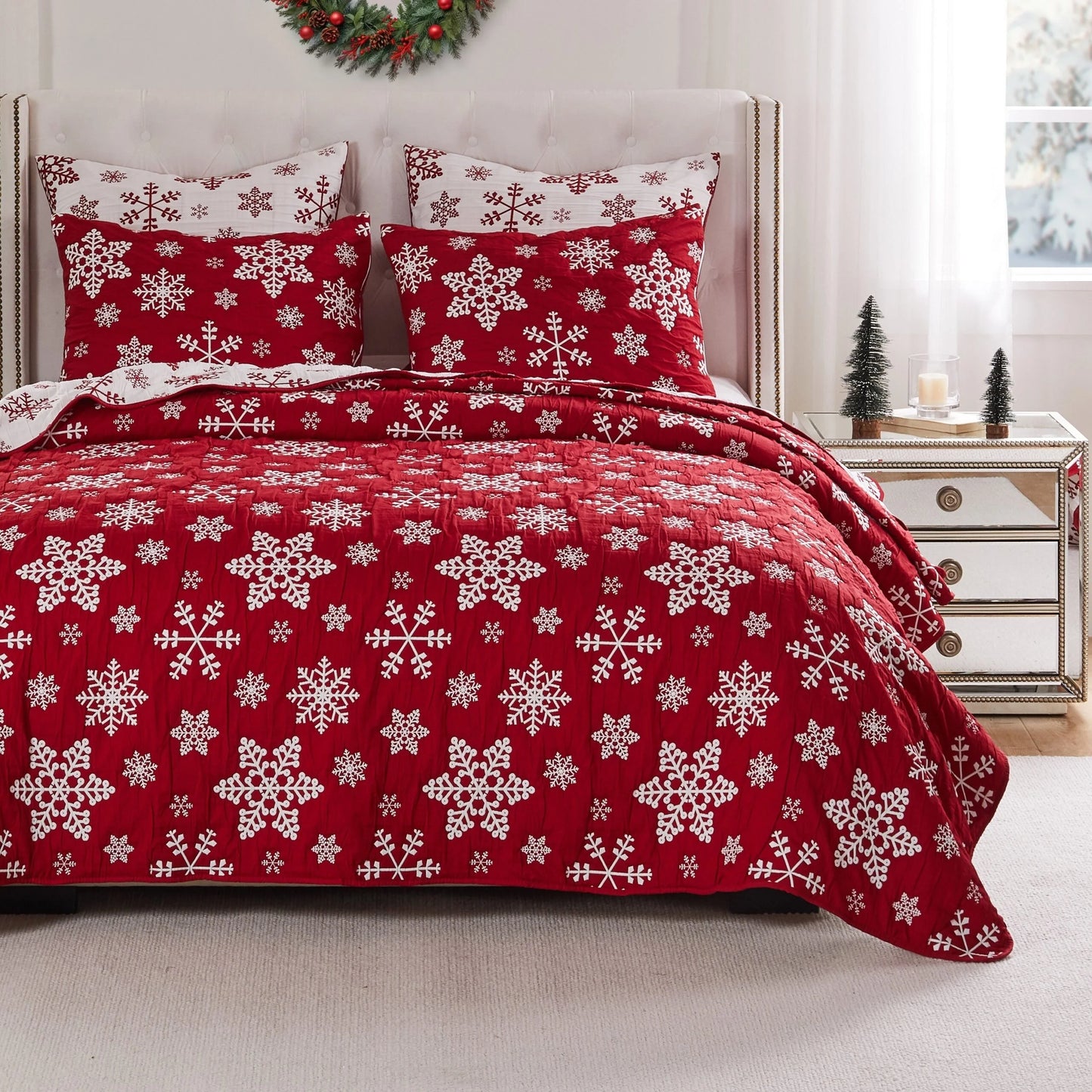Greenland Home Novelty Holiday Reversible Matelassé Coverlet Set
