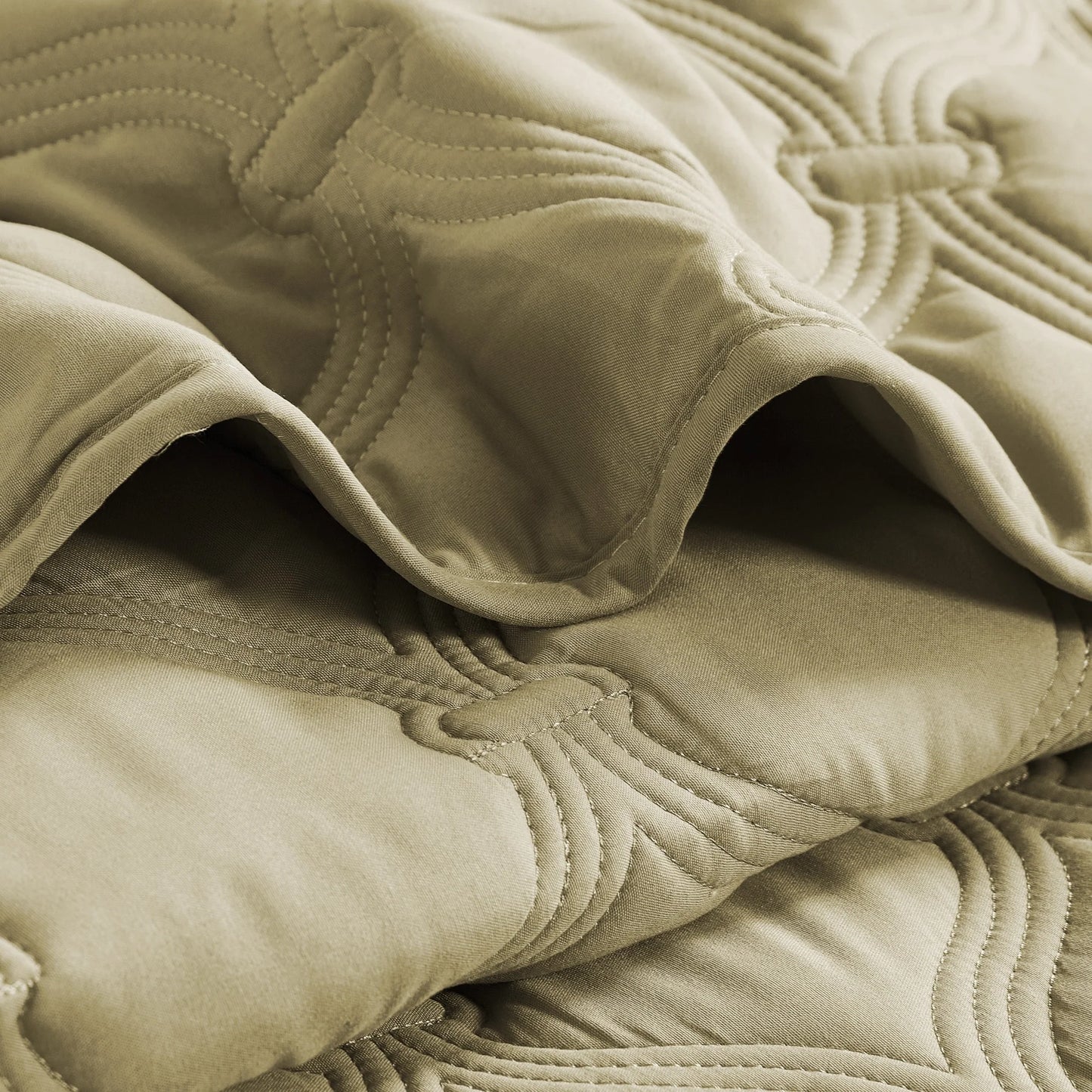 Home Soft Things 3 Piece Oversized Bradly Down Alternative Quilts Set