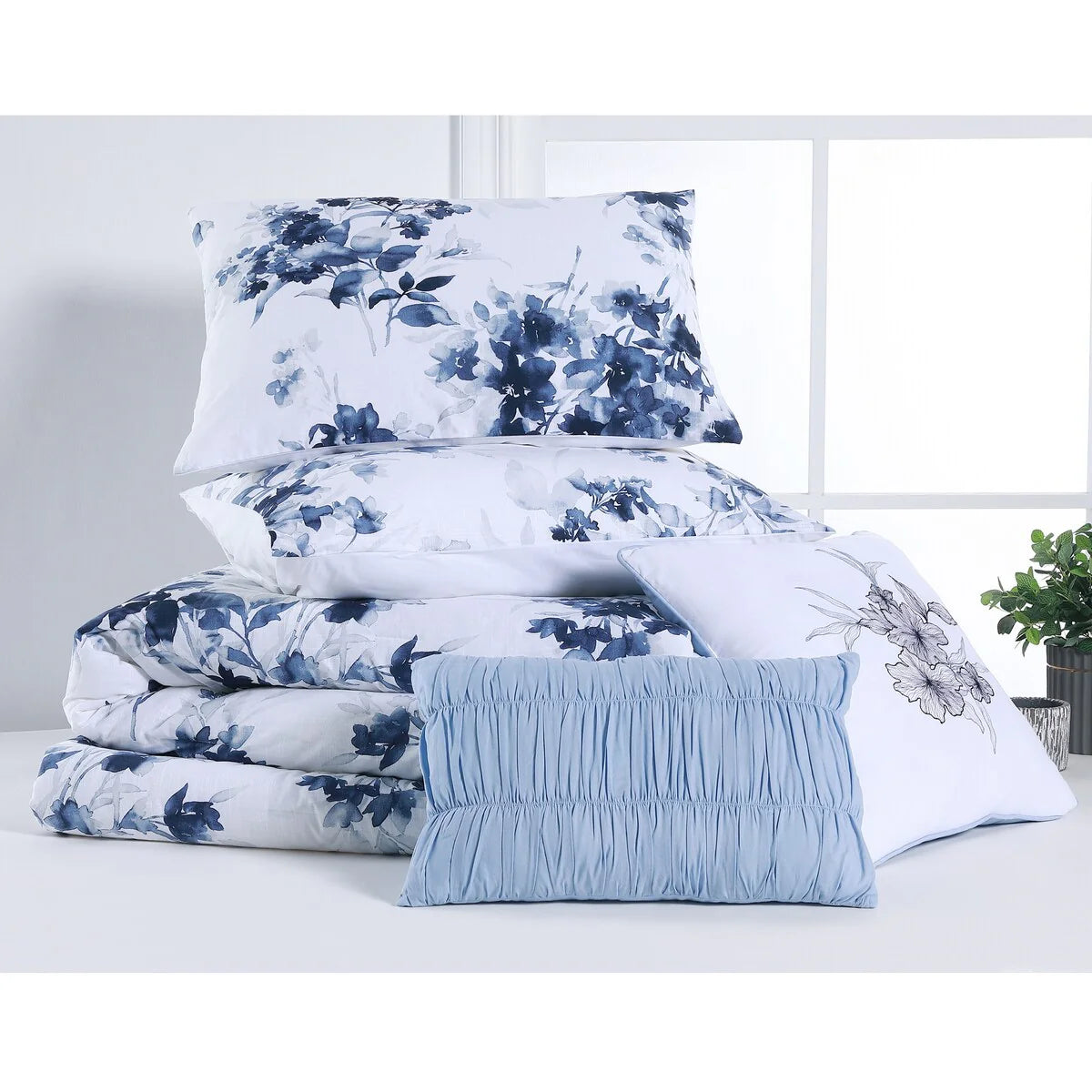 Wonderful Sophia 5-Piece Floral Pattern Comforter Set