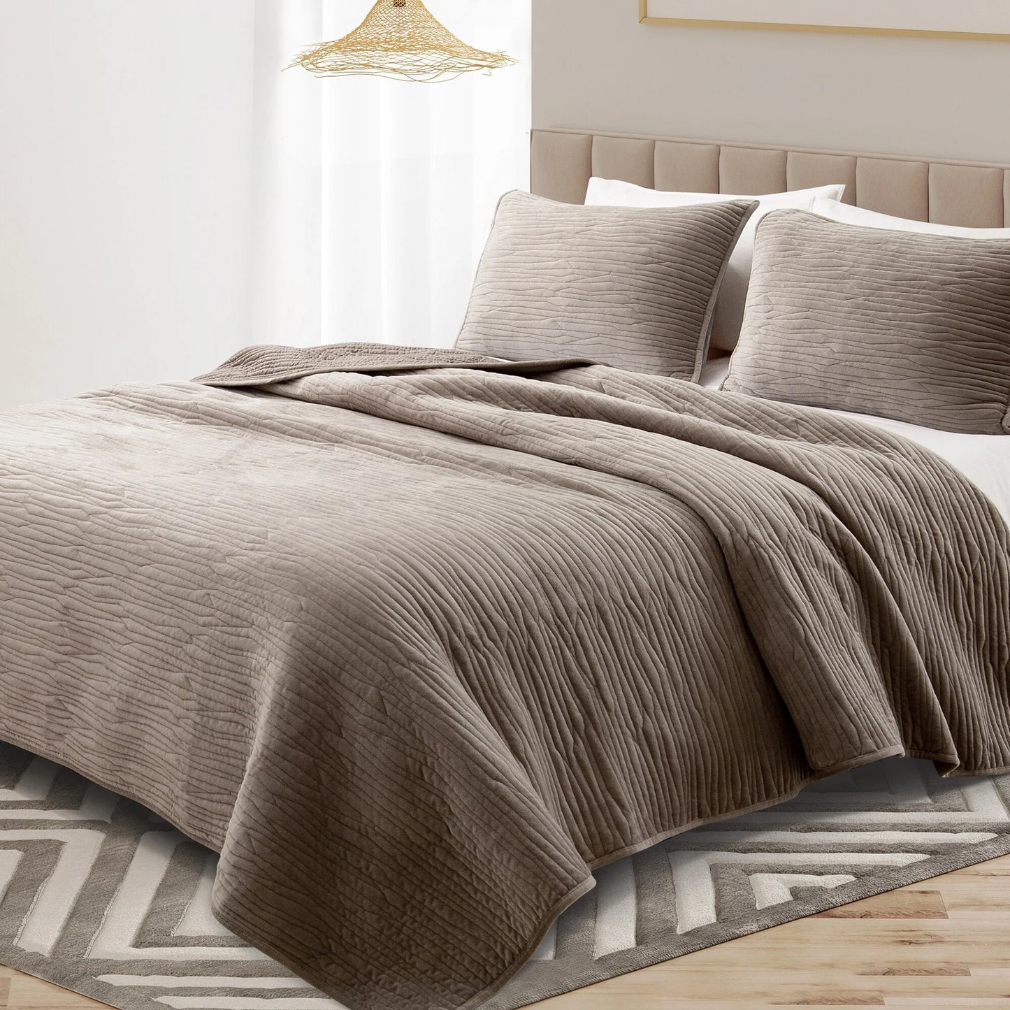 Wonderful Velvet 3 Piece Quilt Set