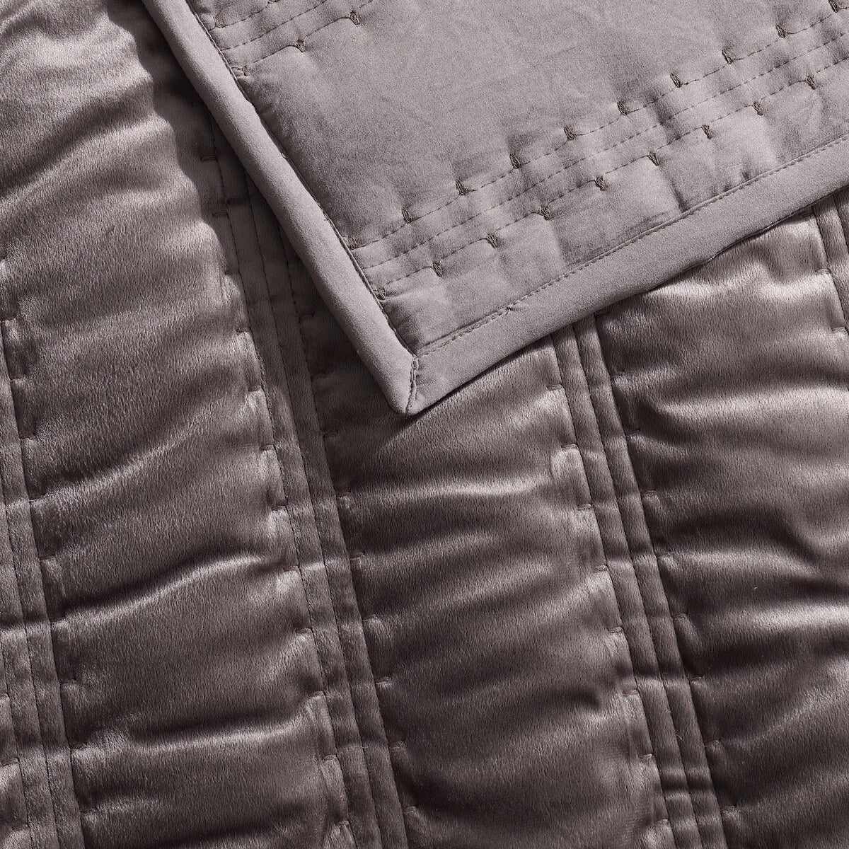 Vera Wang Velvet Linear Stitch Solid Quilt Set