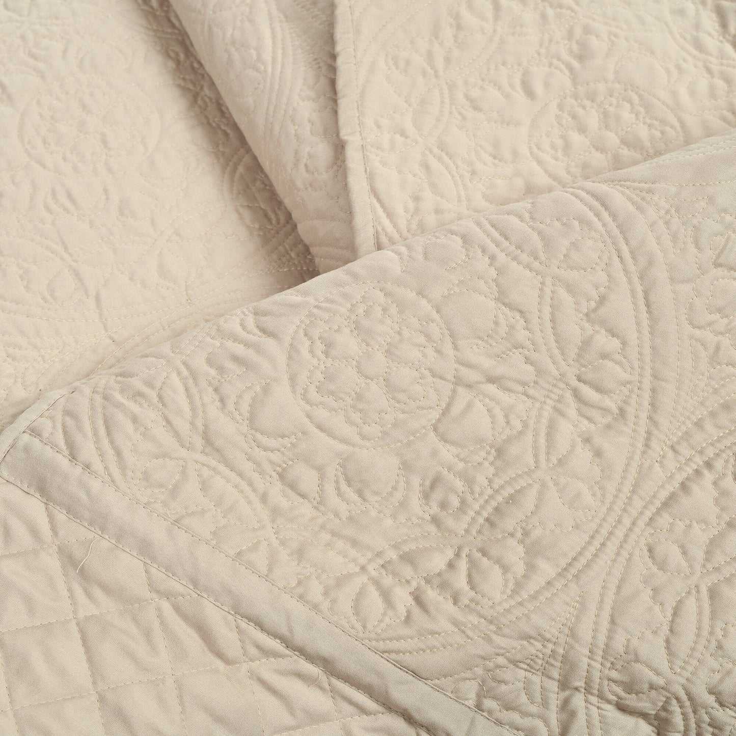 Lush Decor Medallion Scallop Bedspread Set
