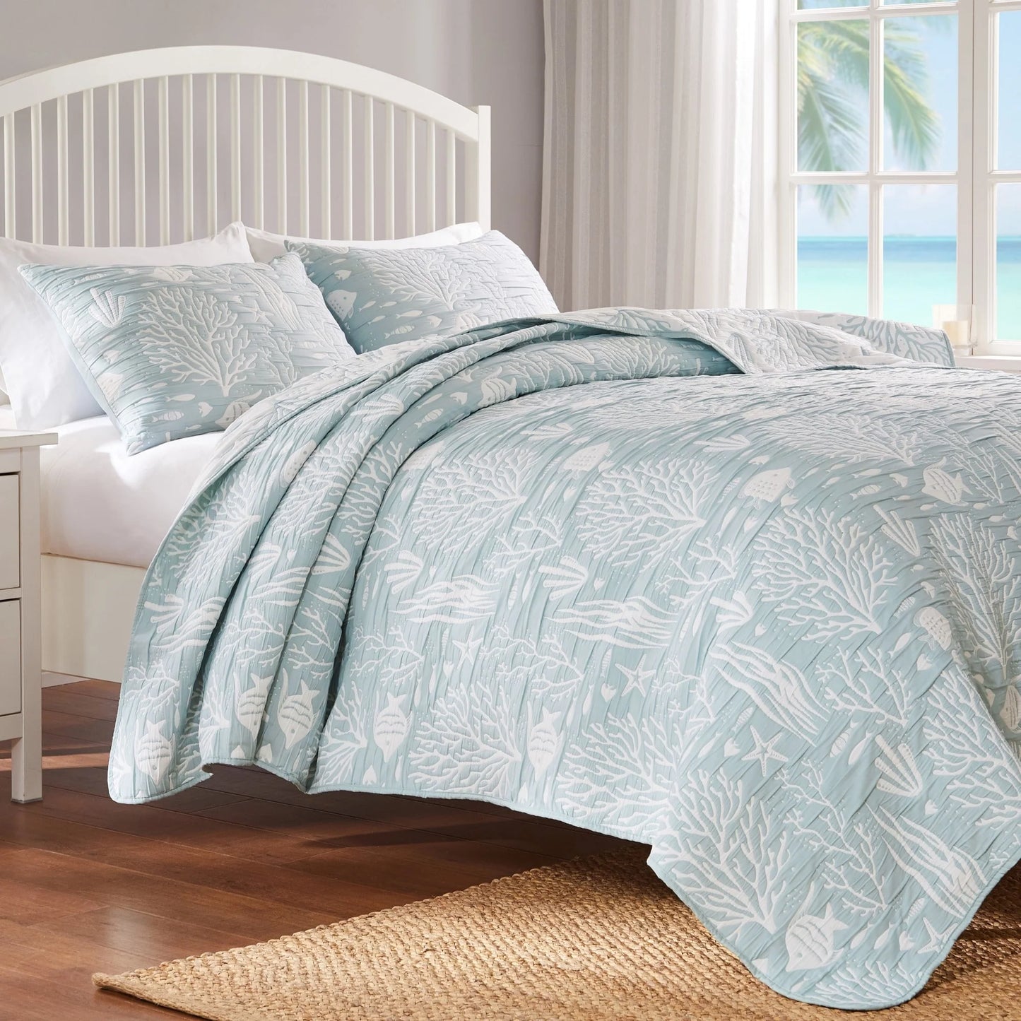 Greenland Home Coastal Paradise Jacquard Woven Reversible Matelassé Coverlet Set