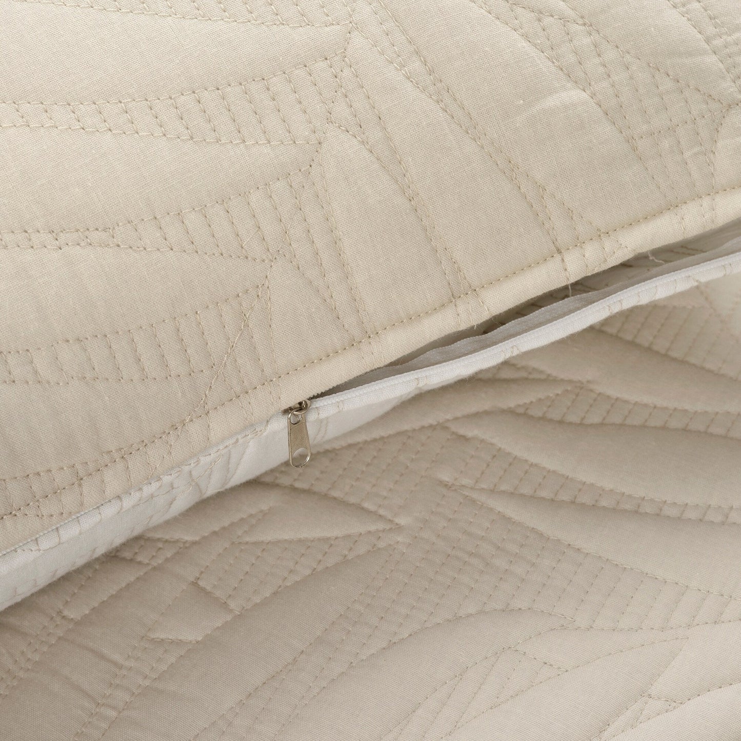 Lush Decor Isla Embroidered Leaf Reversible Cotton Quilt 3 Piece Set