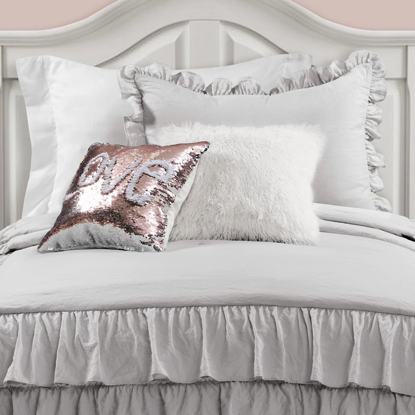 The Gray Barn Molly Mae Ruffle Skirt Bedspread Set