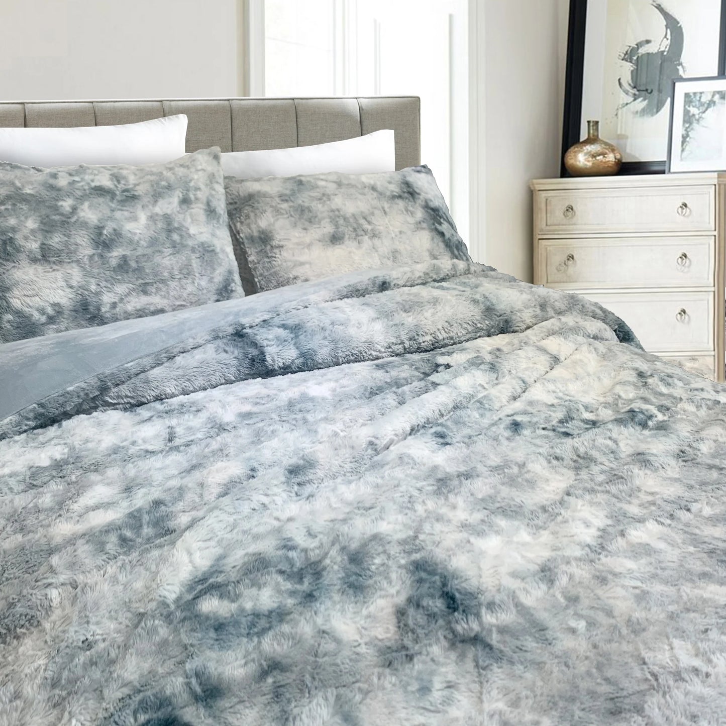 Wonderful Velvet 3 Piece Quilt Set