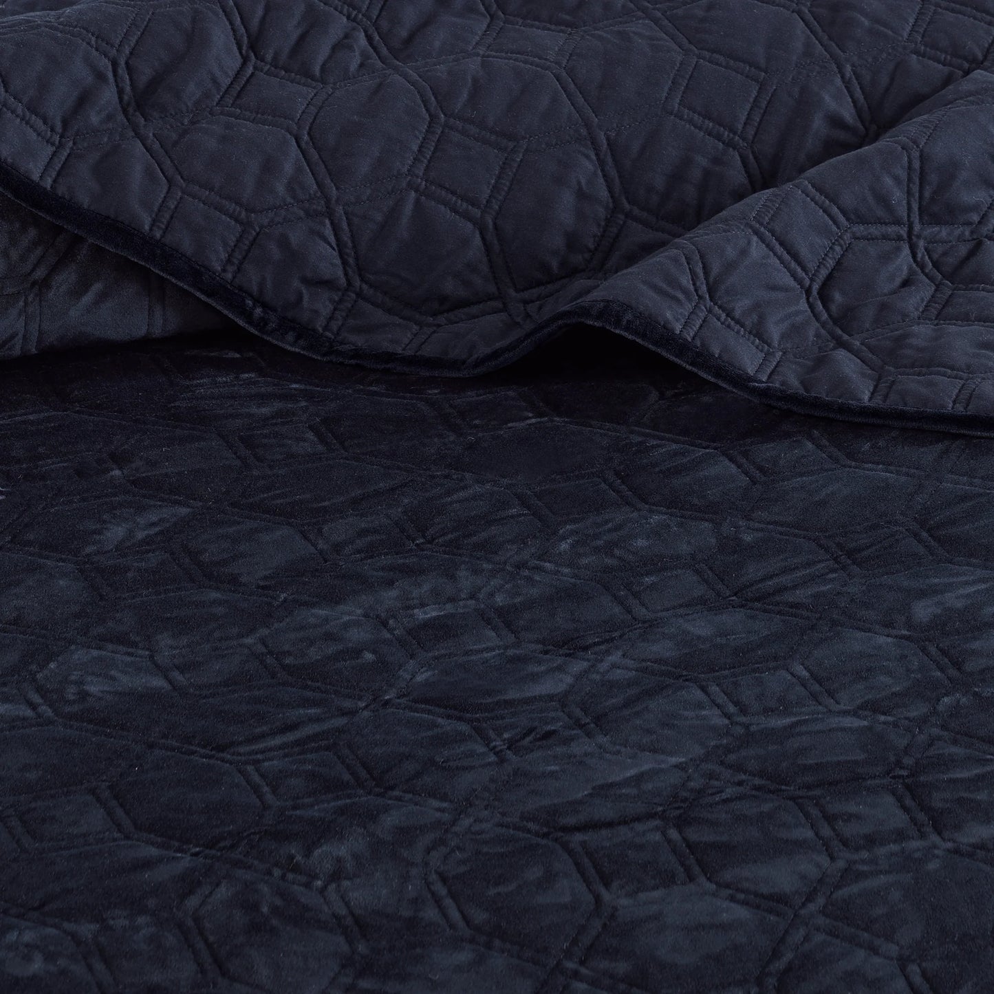 Madison Park Emery 3 Piece Velvet Quilt Set