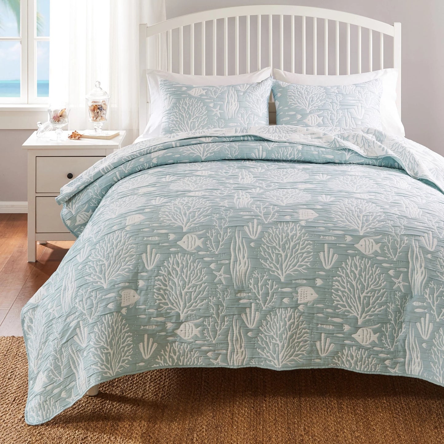 Greenland Home Coastal Paradise Jacquard Woven Reversible Matelassé Coverlet Set