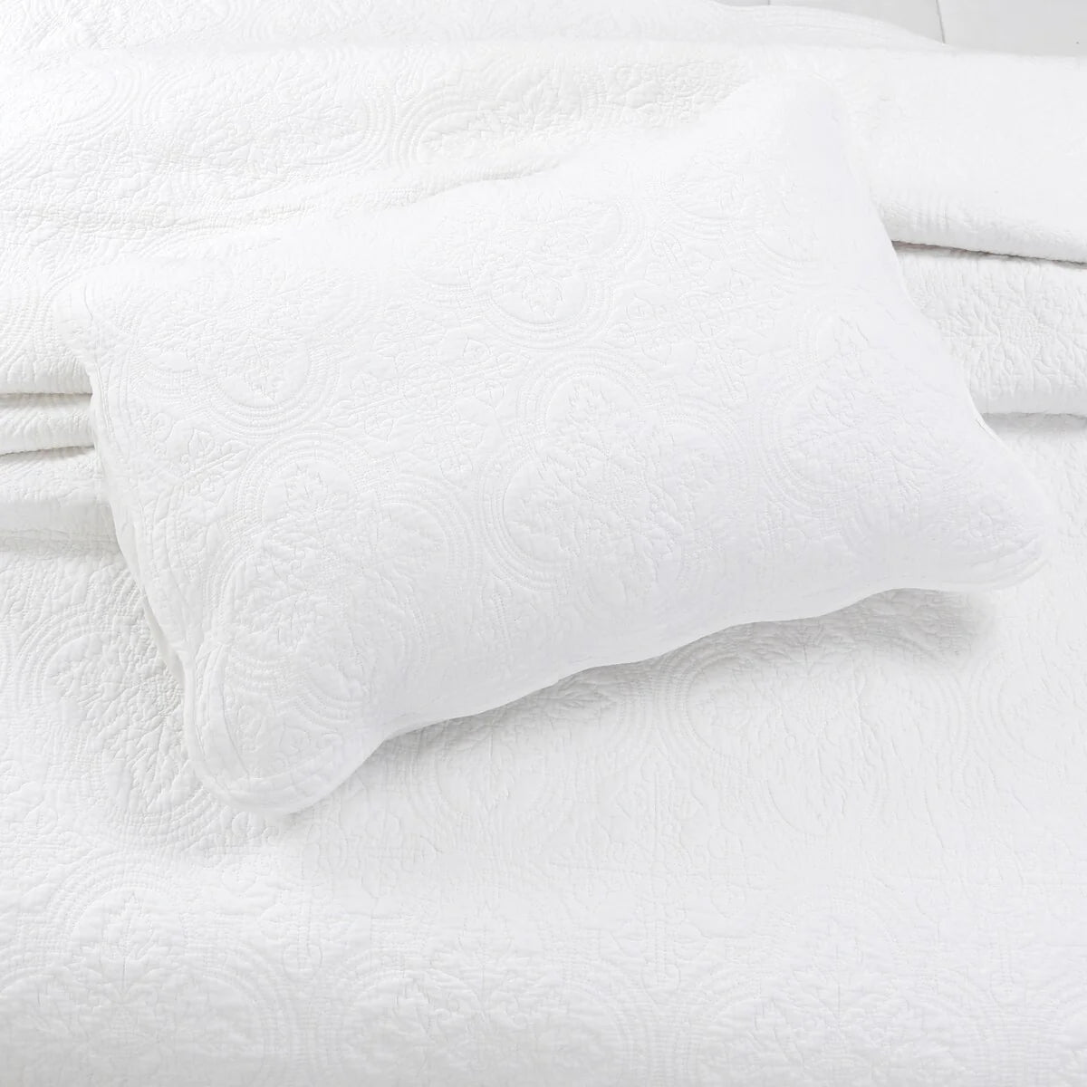 Copper Grove Sagano Blantyre Scalloped Edge Cotton 3-piece Quilt Bedding Set