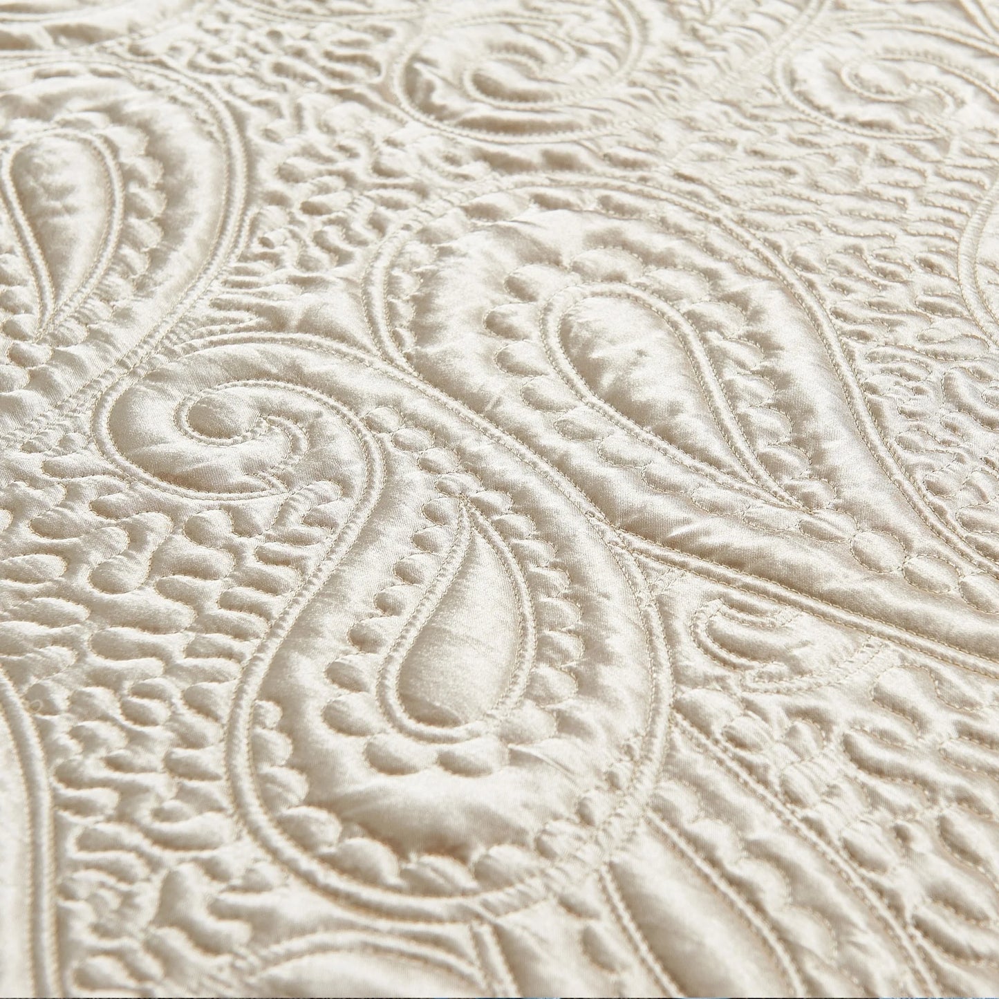 Serenta Quilted Satin 4-piece Bedspread Set