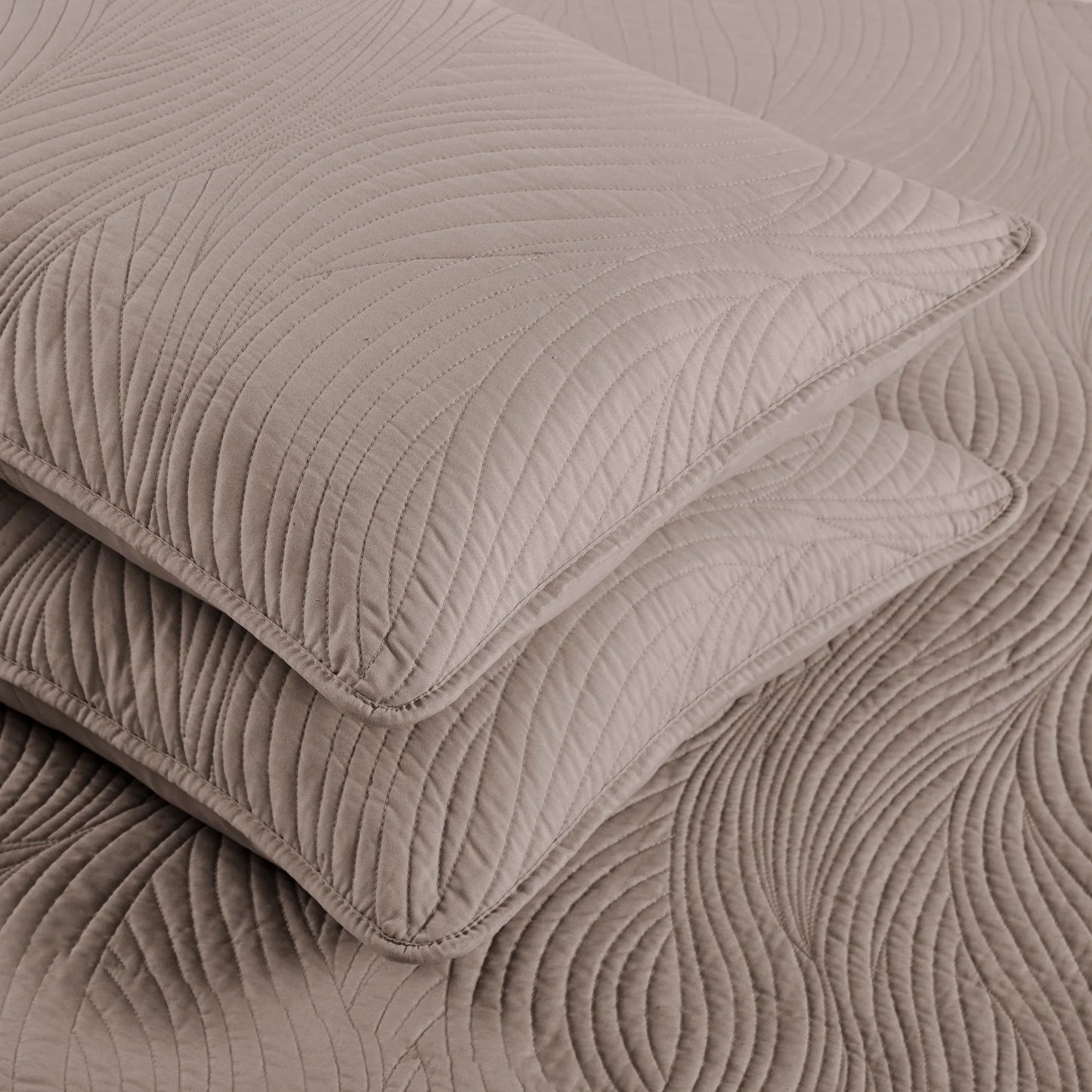 Brielle Home Stream Quilt Set
