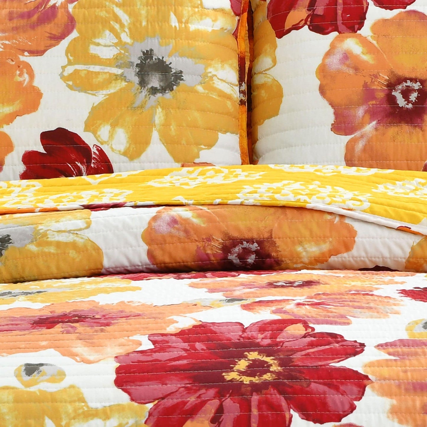 Levine Reversible Floral/ Damask 3-piece Quilt Set