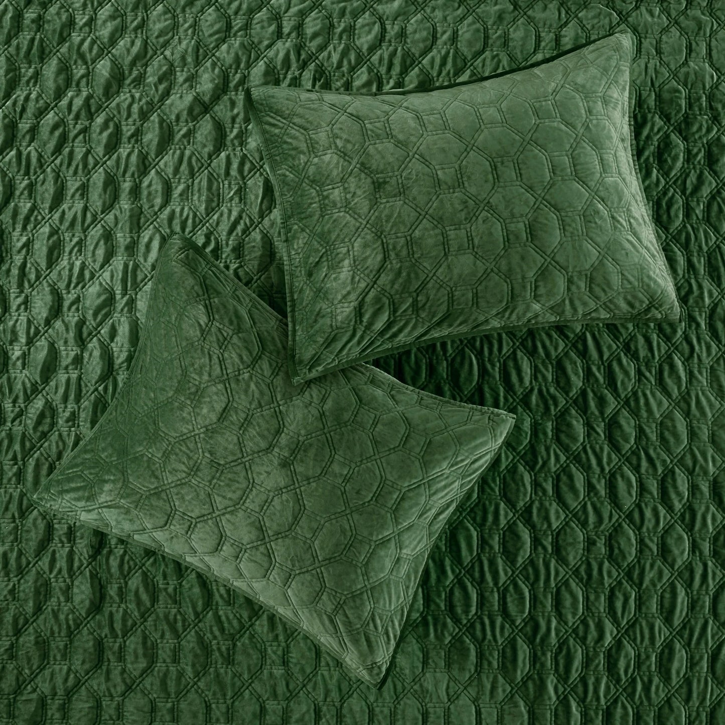 Madison Park Emery 3 Piece Velvet Quilt Set