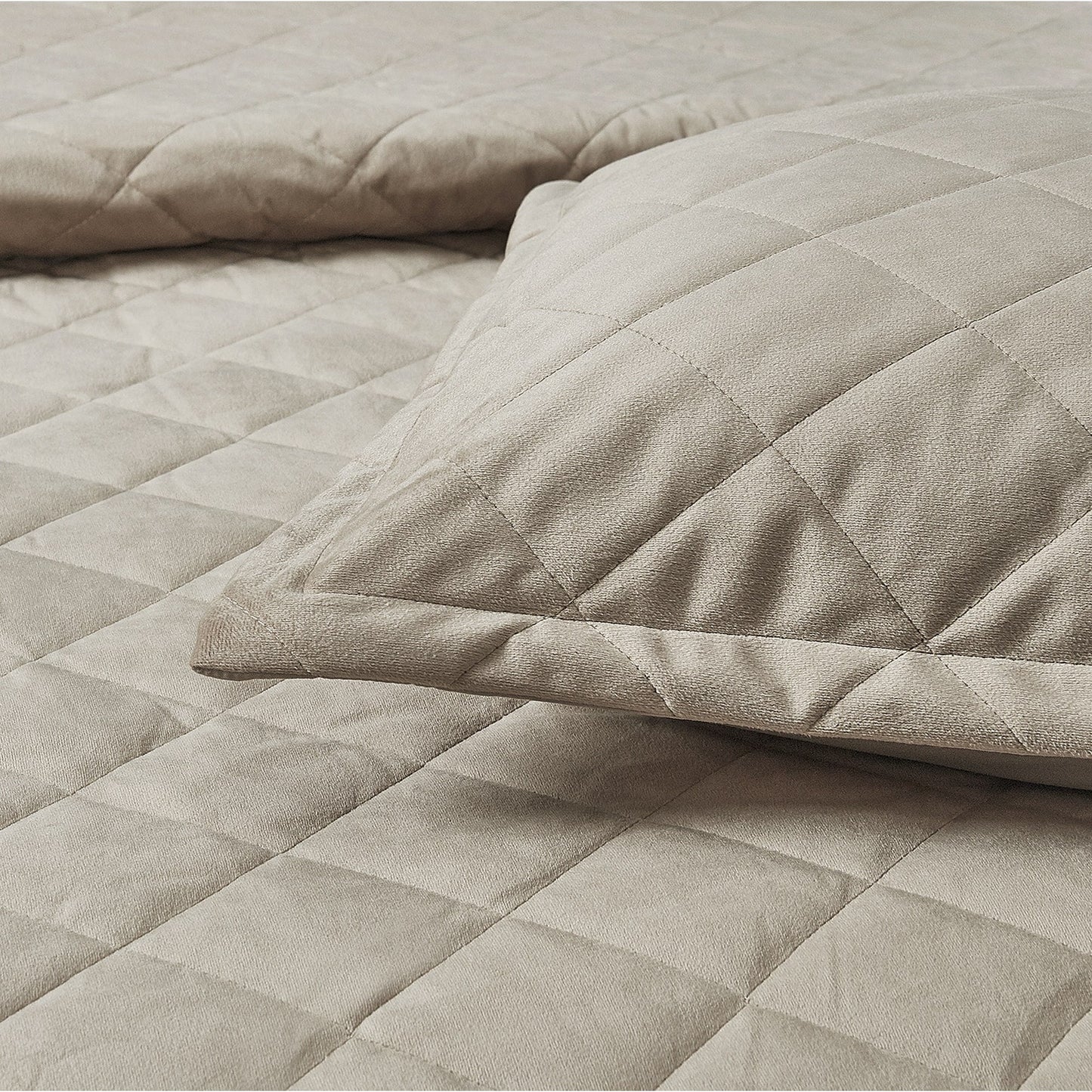 Serenta Velvet Quilts 5 Piece Ultra Soft Floor Touching Bedspread Set
