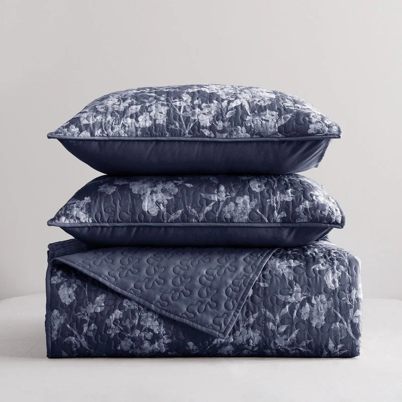 Wonderful Sophia Lightweight Floral Quilt Set