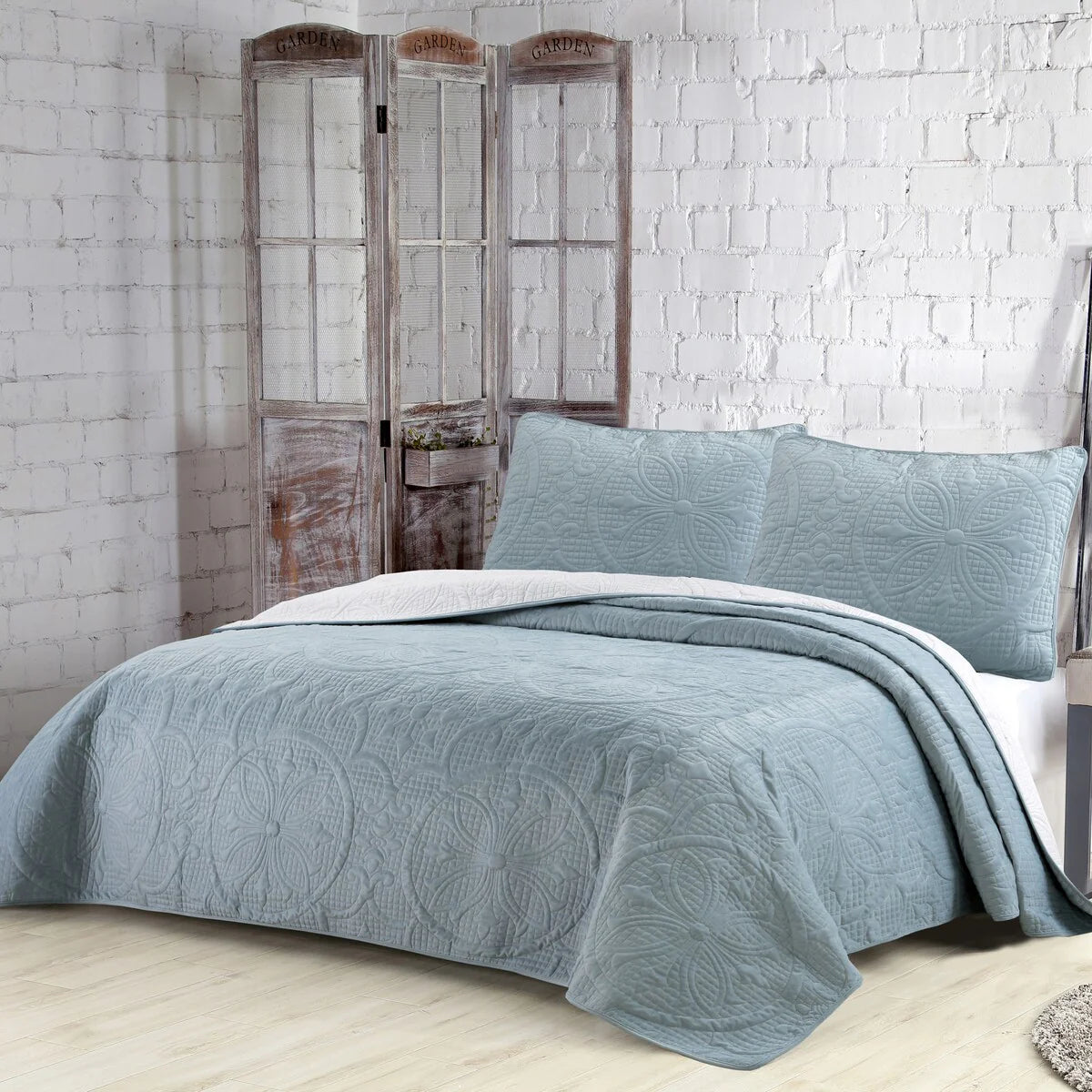 Estate Collection Joanna Velvet Quilt Set