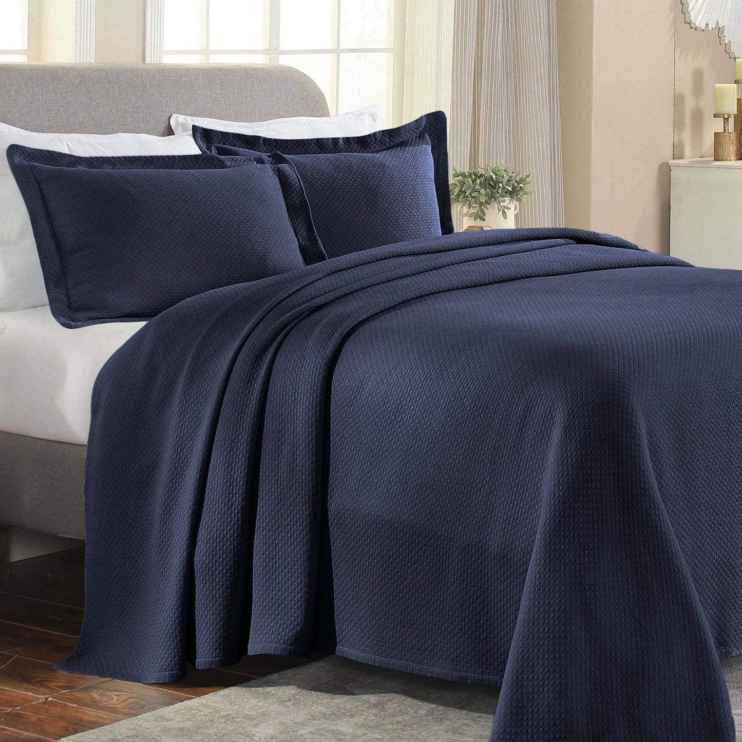 Superior Solitaire Cotton Decorative Bedspread Set