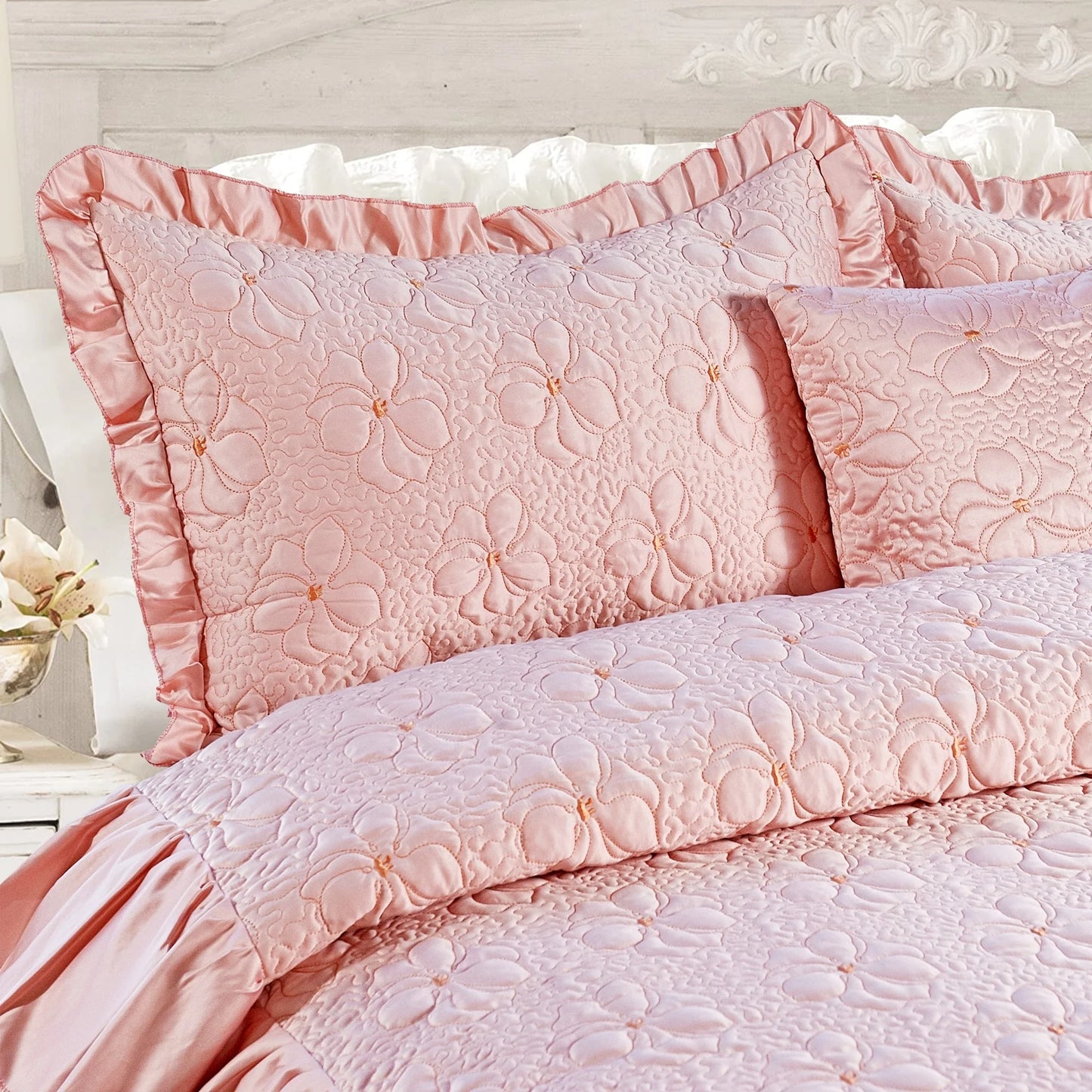 Serent Matte Satin Ruffle Bedspread Set