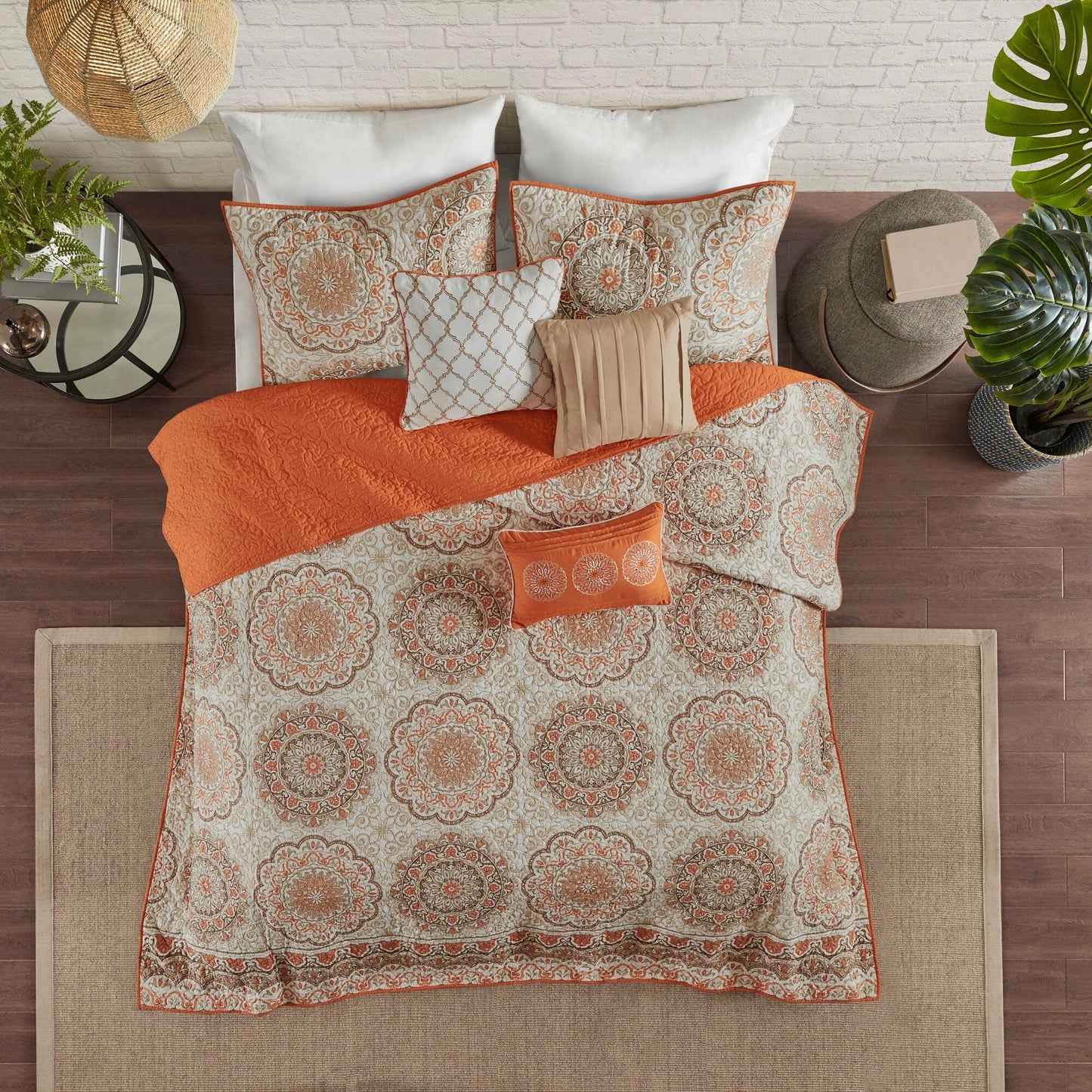 Madison Park Curtner 6 Piece Reversible Quilt Set with Throw Pillows