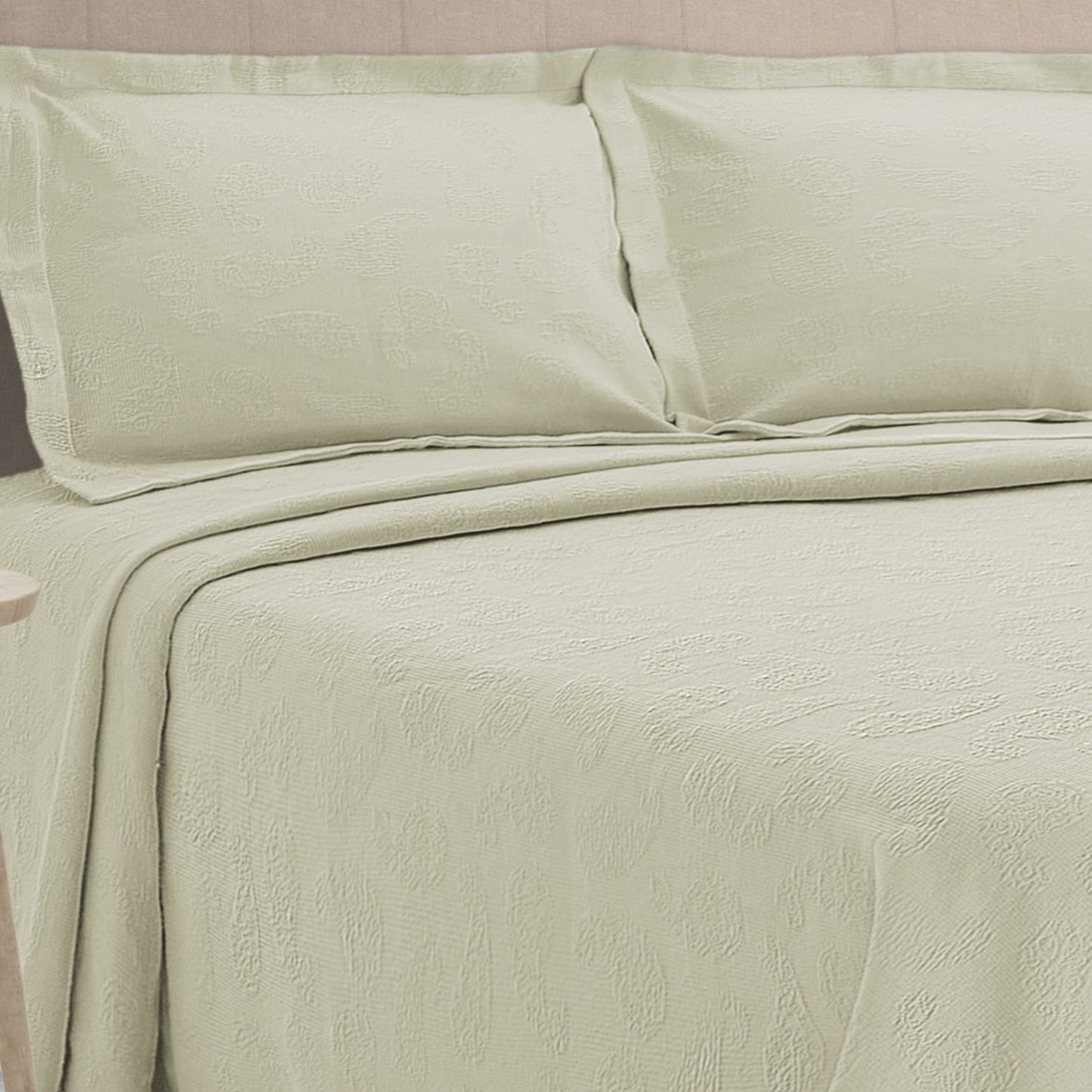 Superior Paisley Cotton Decorative Bedspread Set