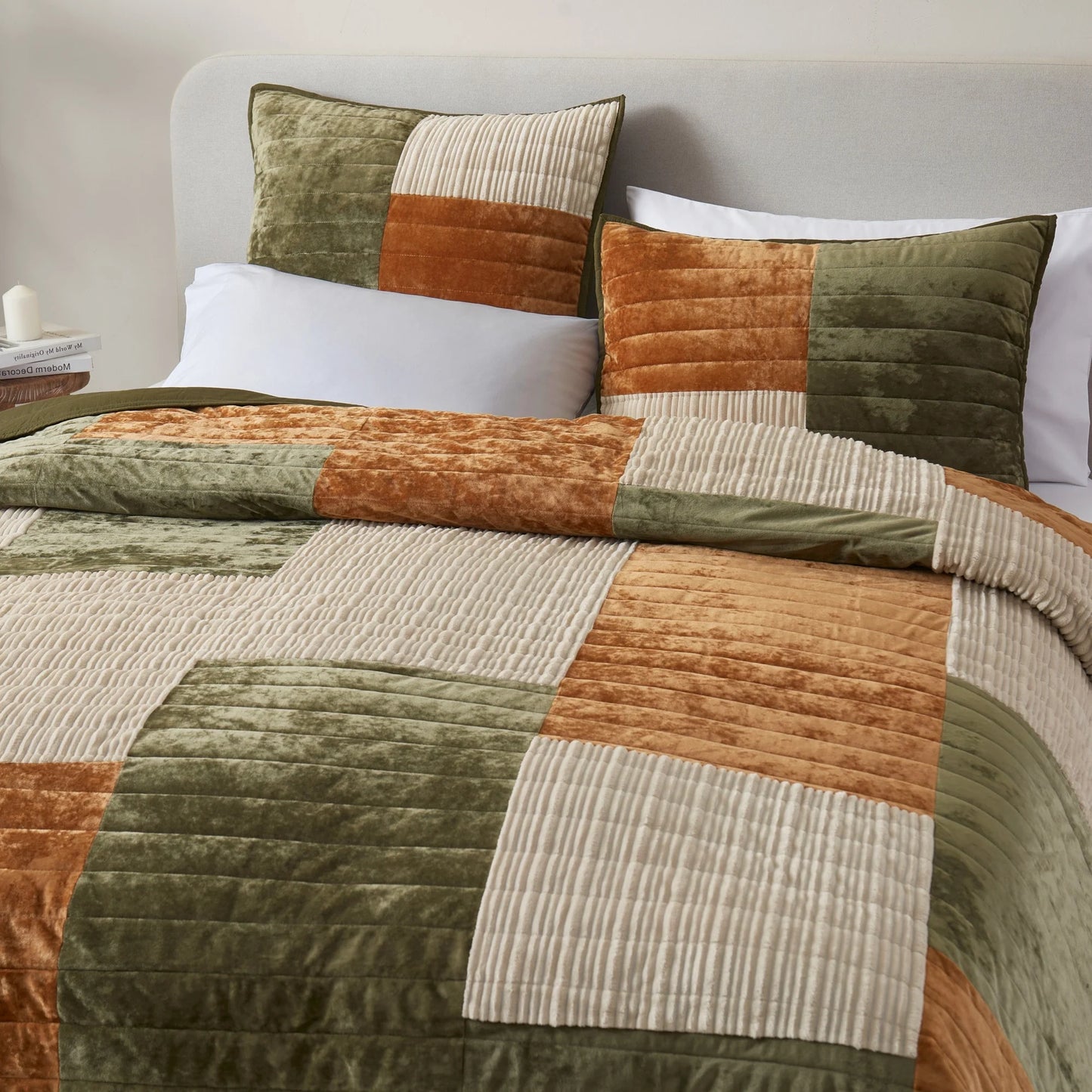 Wonderful Velvet 3 Piece Quilt Set