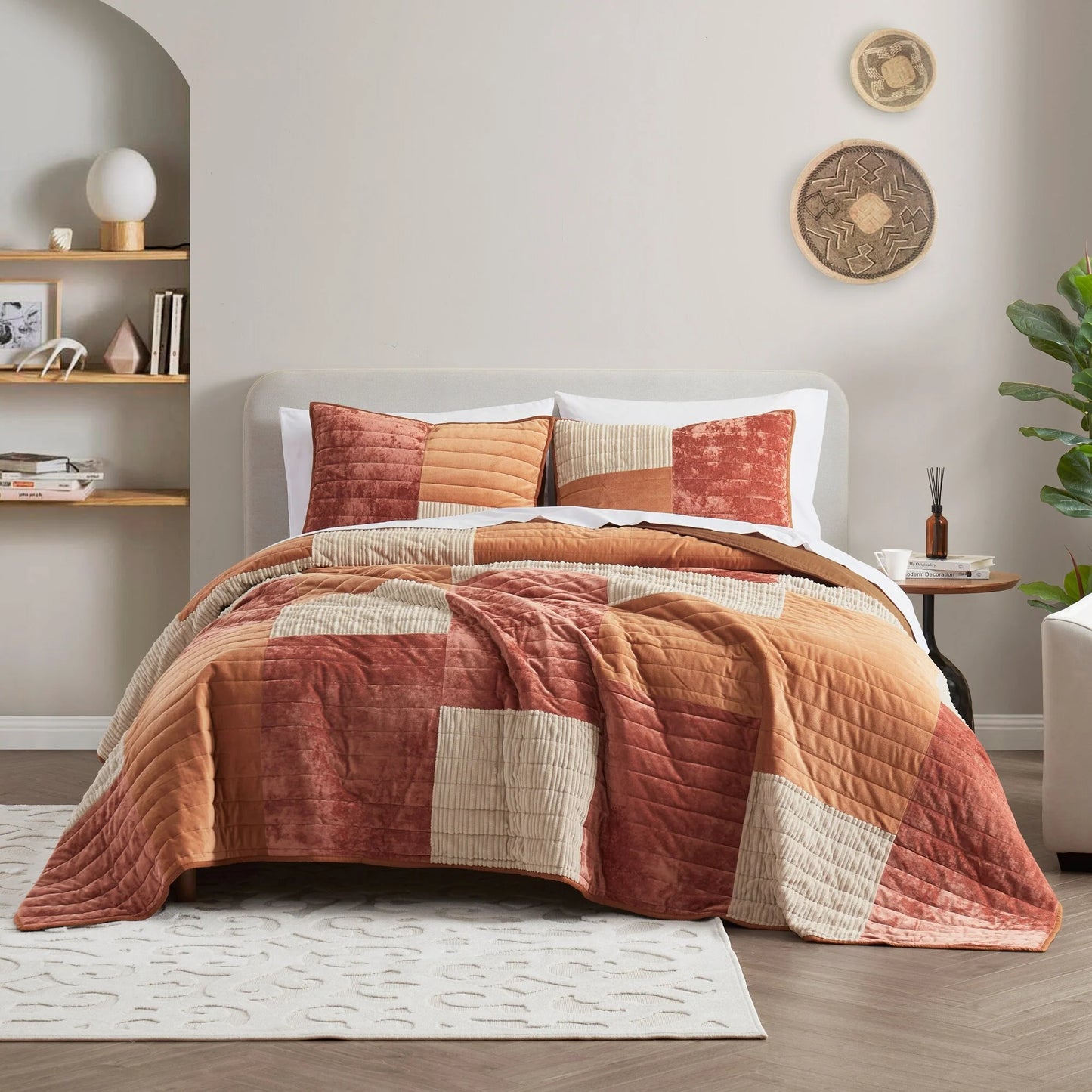 Wonderful Velvet 3 Piece Quilt Set