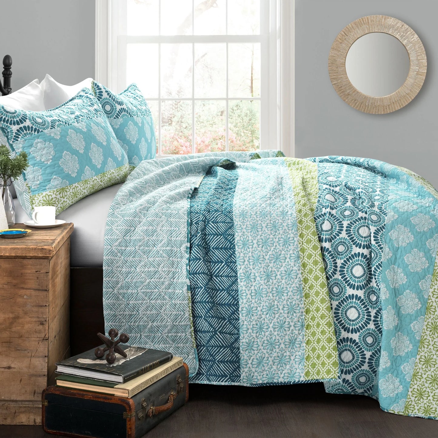 The Curated Nomad La Boheme 3-piece Striped Patterned Quilt Set