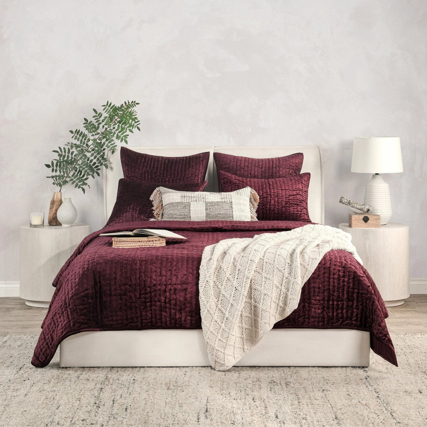 Dimitry 100% Rayon Velvet Quilt by Kosas Home