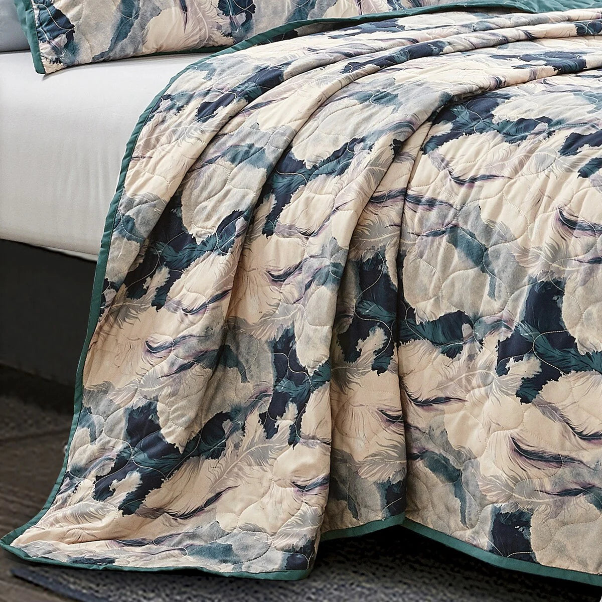 Riva Luxury 3 Piece Bedspread