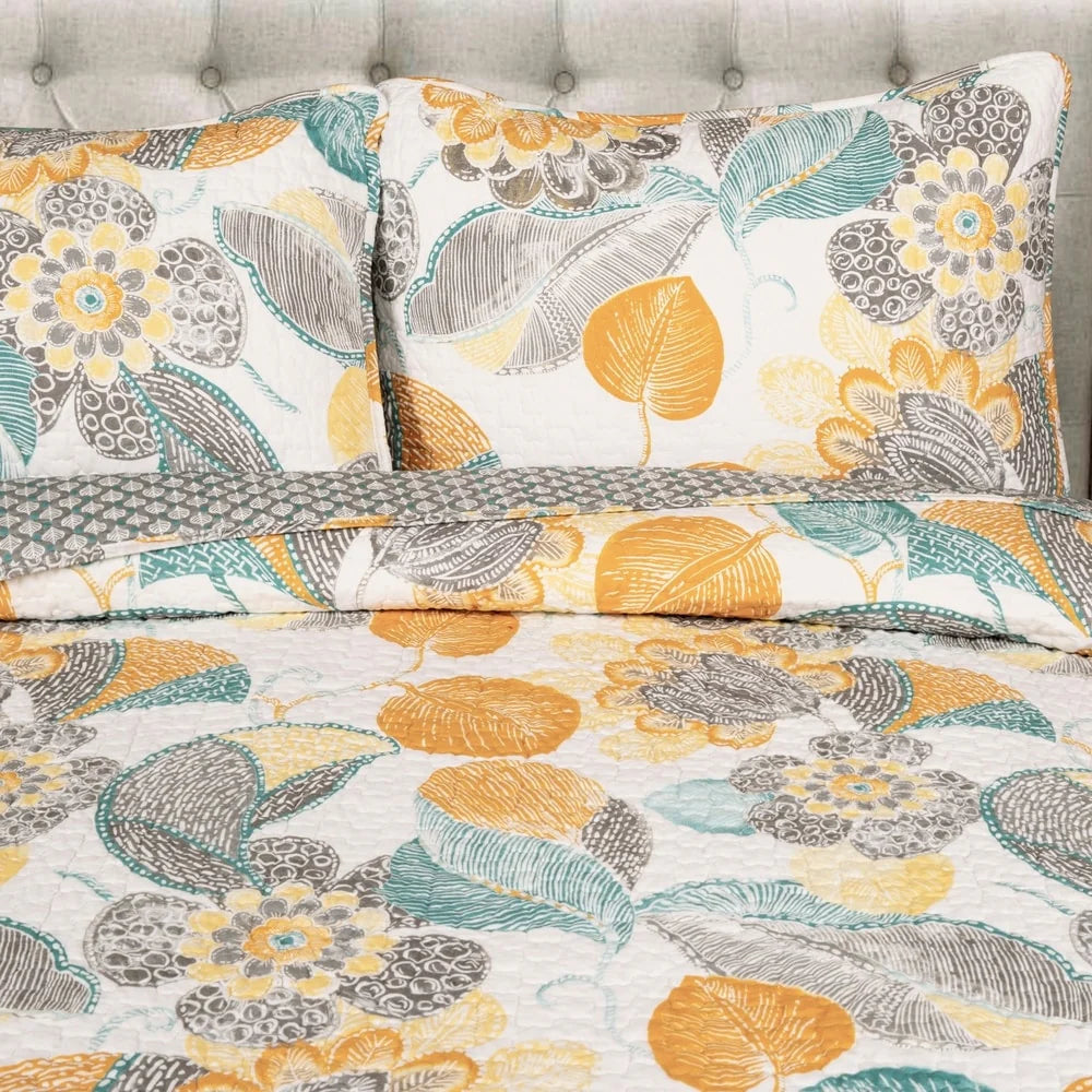 The Curated Nomad La Boheme 3-piece Floral Quilt Set
