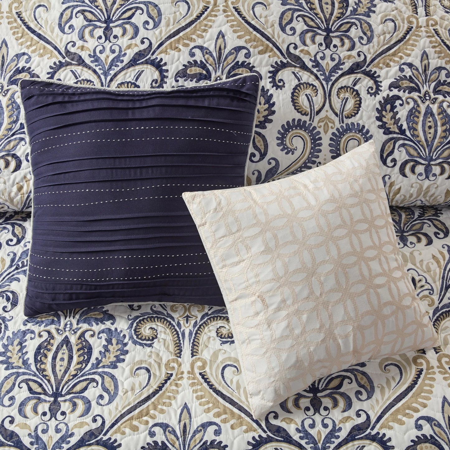 Madison Park Cardiff 6 Piece Reversible Quilt Set with Throw Pillows