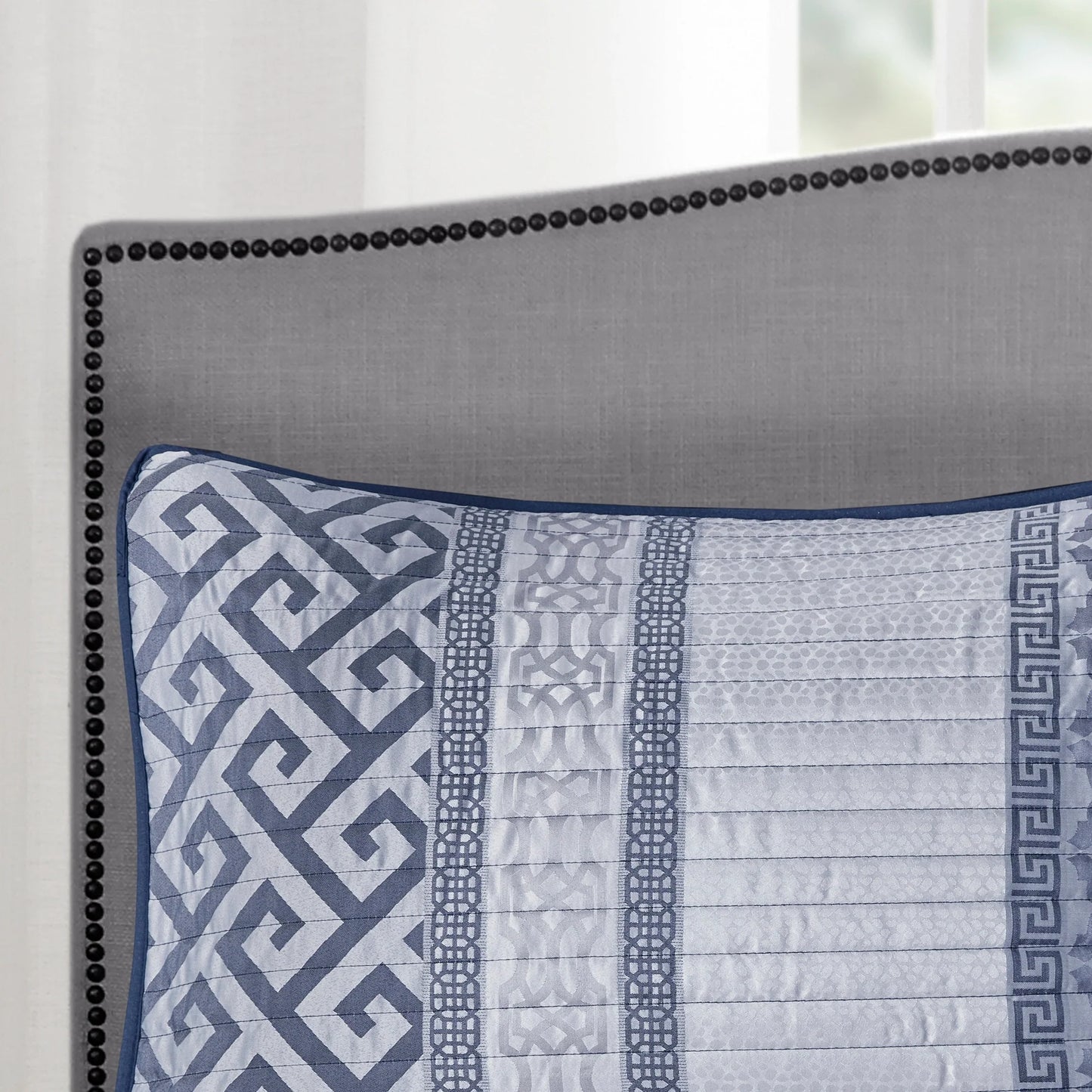 Madison Park Christian 4 Piece Jacquard Quilt Set with Throw Pillow