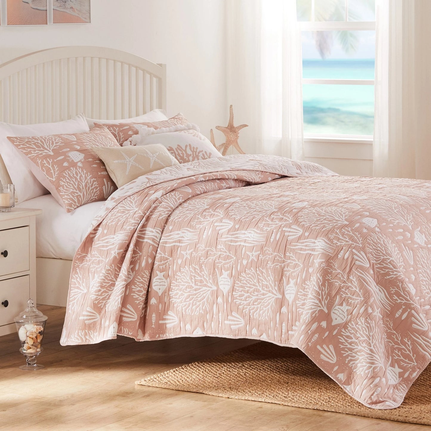 Greenland Home Coastal Paradise Jacquard Woven Reversible Matelassé Coverlet Set