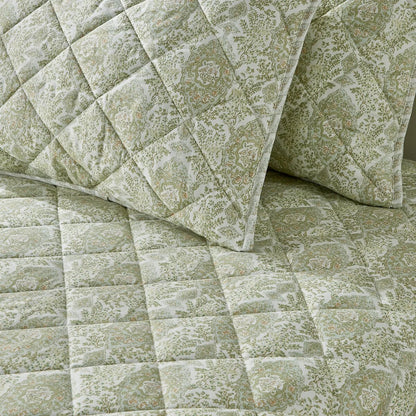 Patina Vie Maison Vintage Floral Printed Quilt Set with Shams