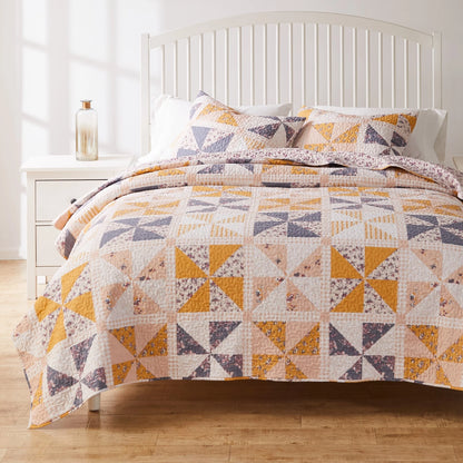 Greenland Home Pinwheel & Posey Reversible Cotton Quilt Set