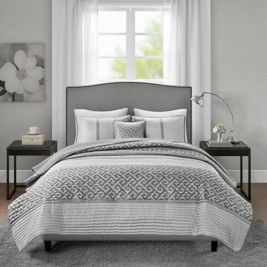Madison Park Christian 4 Piece Jacquard Quilt Set with Throw Pillow
