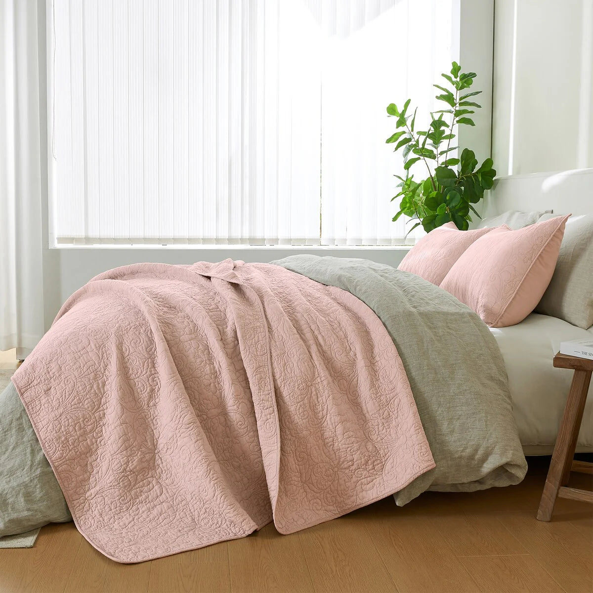 Patina Vie Maison 100% Cotton Stitched 3 Piece Quilt and Sham Set