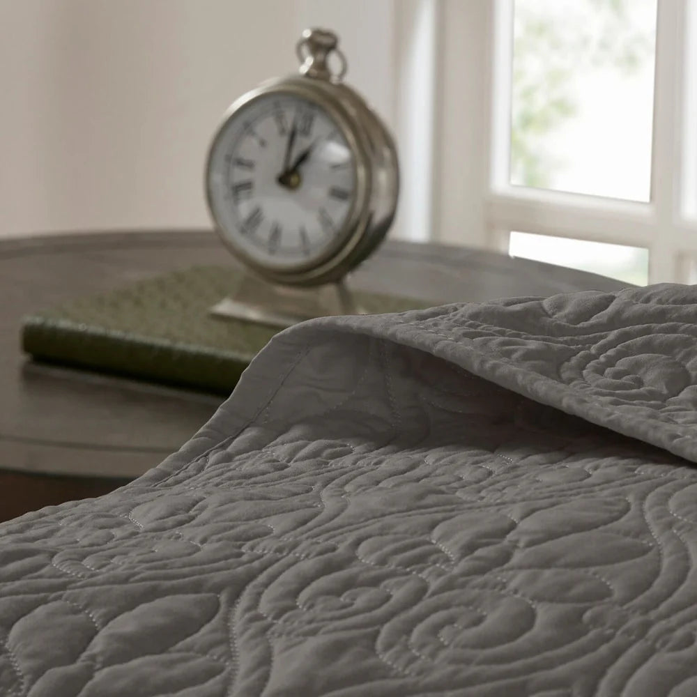 Madison Park Mansfield Reversible Quilt Set