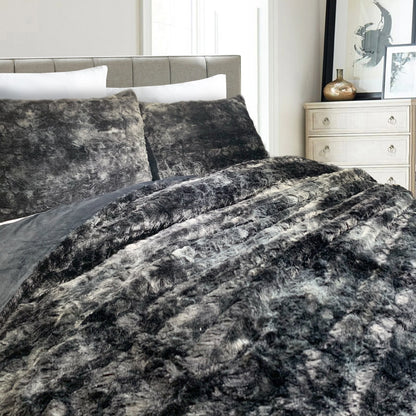 Wonderful Velvet 3 Piece Quilt Set