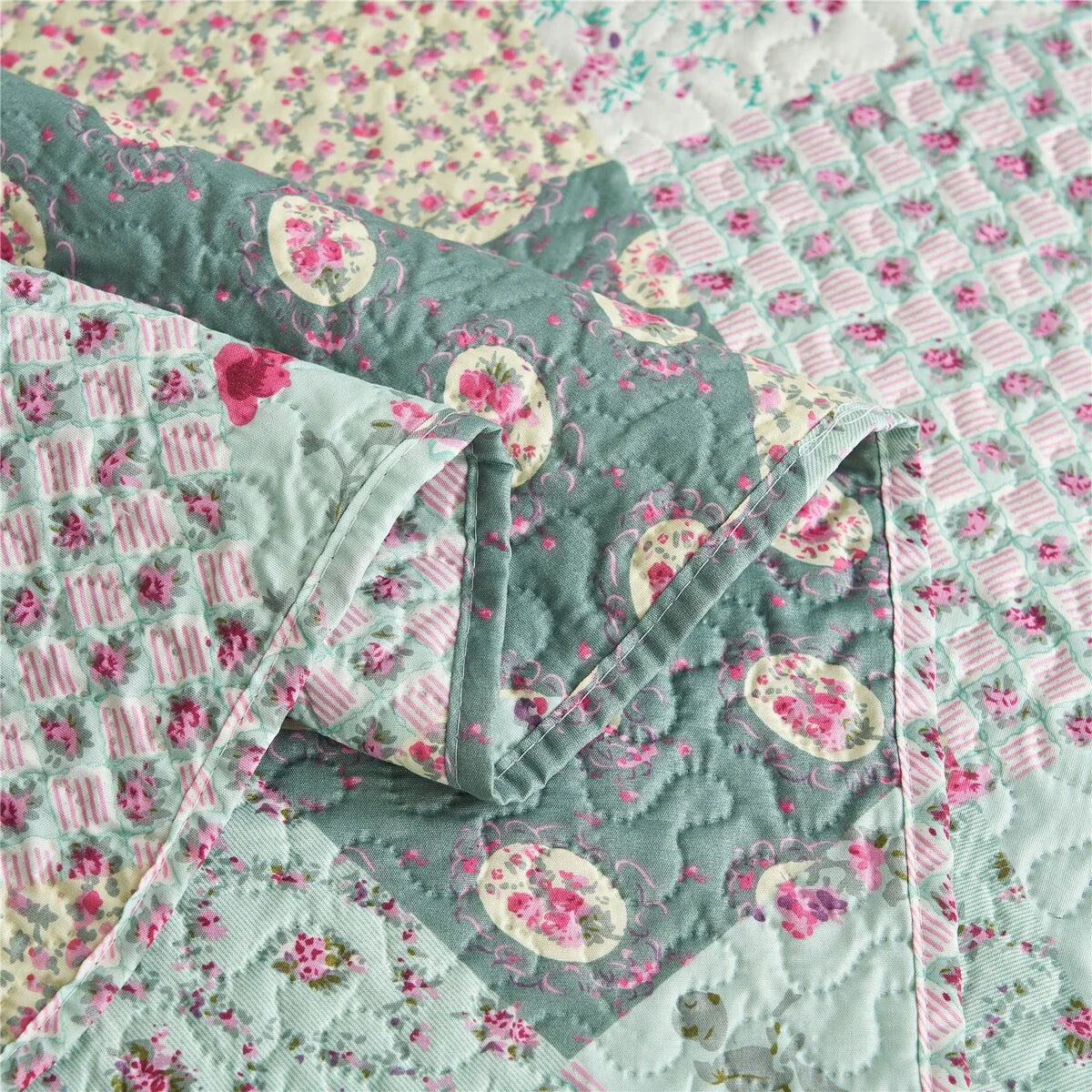 Vintage Rose Reversible Quilt Set, Bedspread, Coverlet