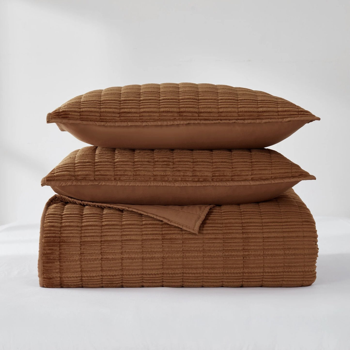 Wonderful Velvet 3 Piece Quilt Set