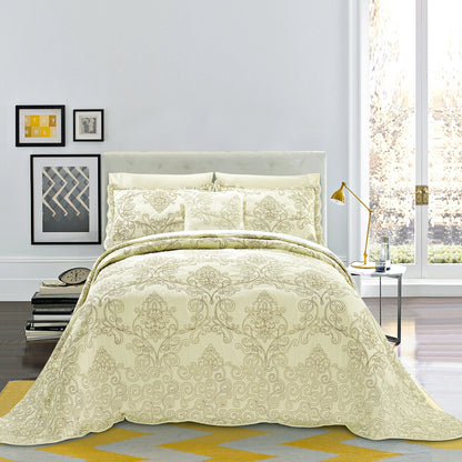 Serenta Damask Oversized 4-piece Bedspread Set