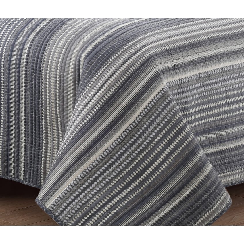 Estate Collection Taj Quilt Set