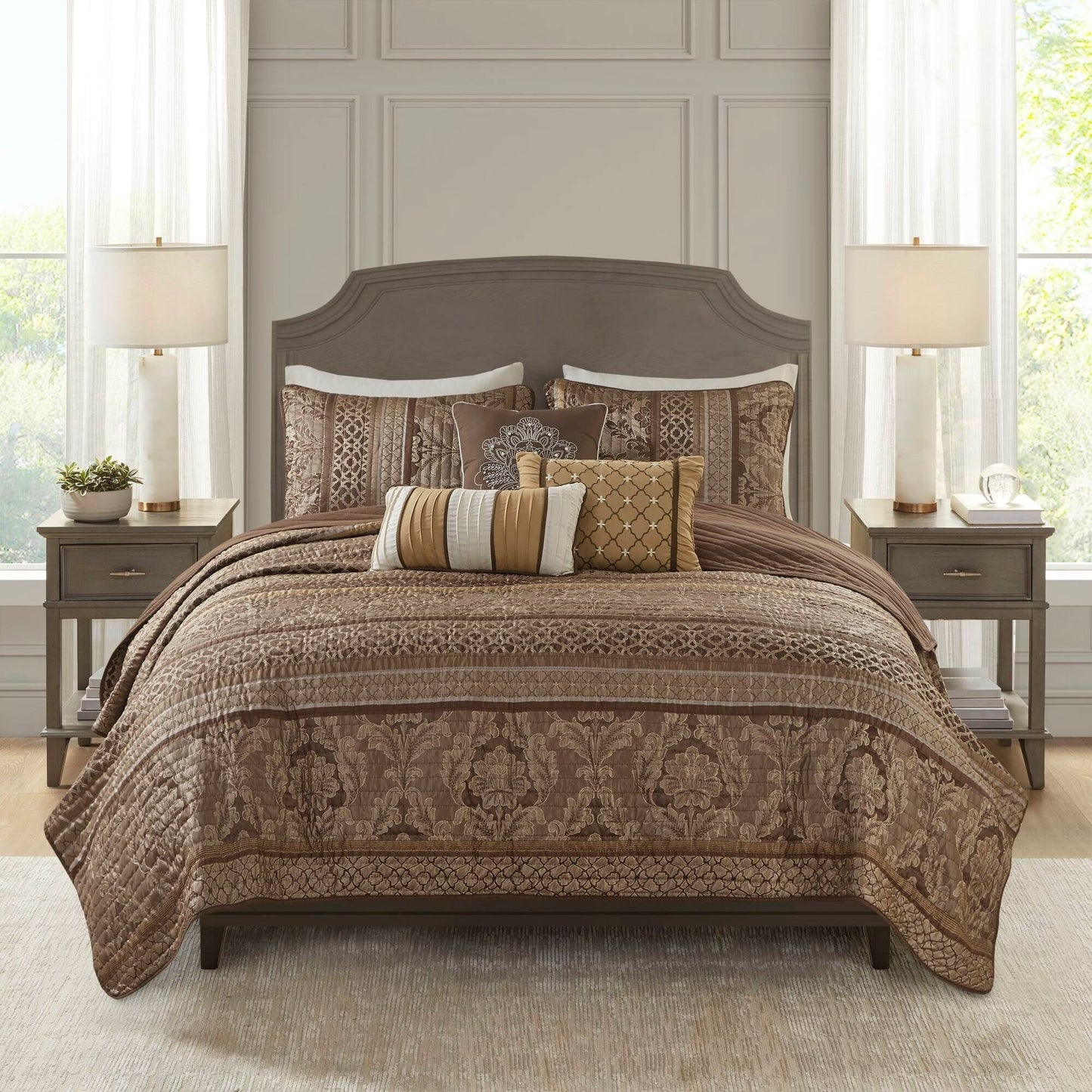 Madison Park Venetian 6 Piece Jacquard Quilt Set with Throw Pillows