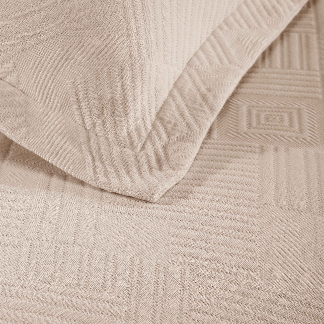 Superior Geometric Fret Cotton Decorative Bedspread Set