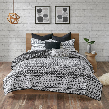 Intelligent Design Cora 7 Piece Reversible Cotton Quilt Set with Euro Shams and Thrwo Pillows