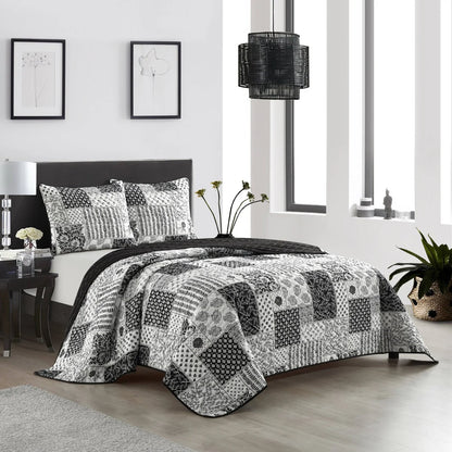 Nanshing Quinn 3 Piece Patchwork Black & White Quilt Set